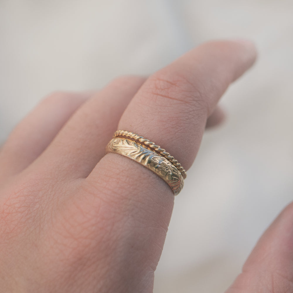 
                  
                    Fleur Ring
                  
                