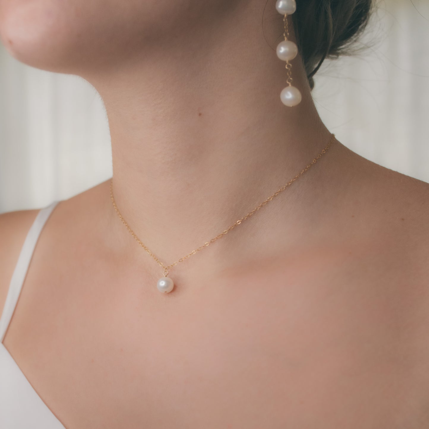 Bridal Gold Freshwater Pearl Back Necklace | Y Lariat Backdrop Necklace –  AMYO Bridal